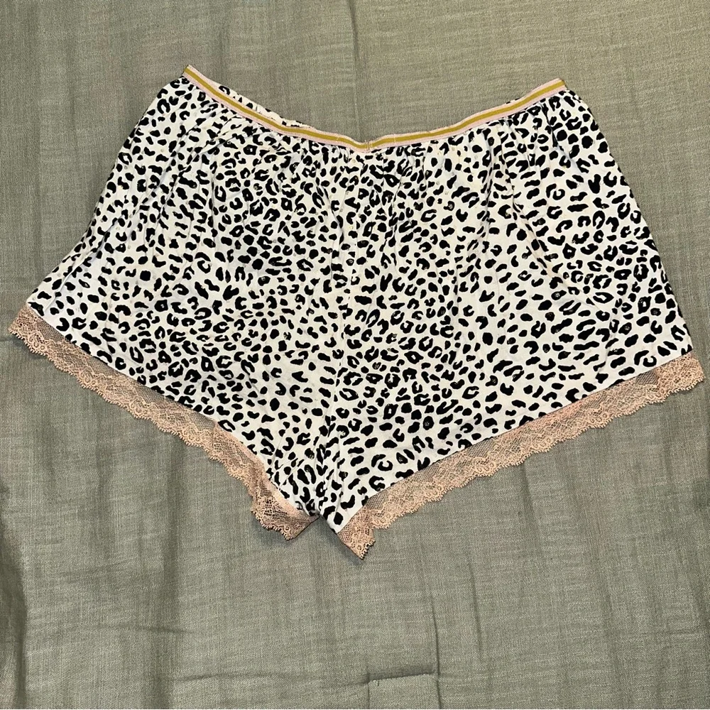 Victoria's‎ Secret Women's Leopard Pajama Bottom Sleep Shorts Small